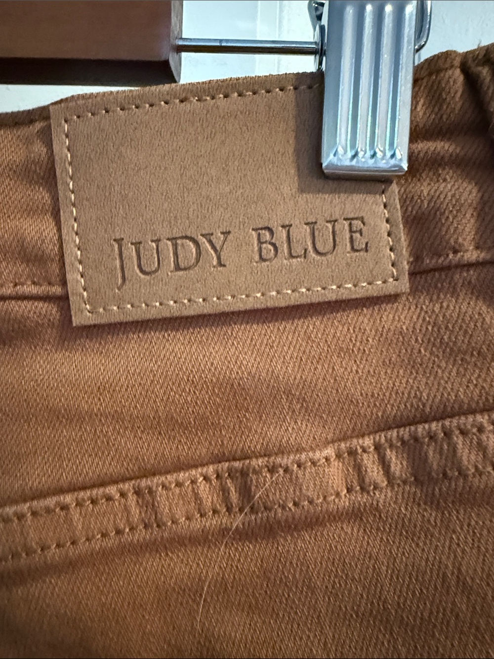 Judy Blue Rust Brown Rolled-Hem Jean Shorts - Picture 4 of 5